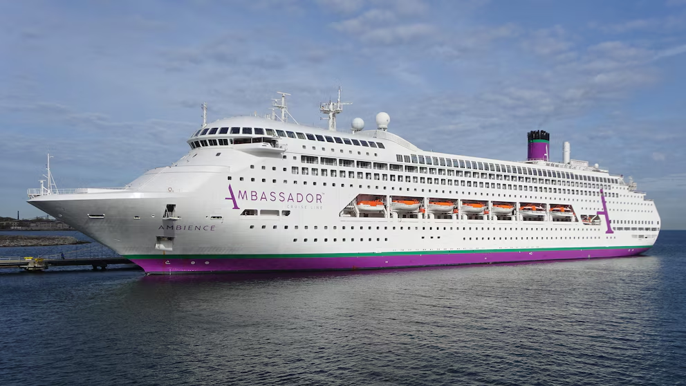 Ambassador Cruise Line (Wikimedia Commons)